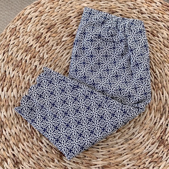 Talbots Tile Print Slim Crop 16WP - Picture 2 of 13